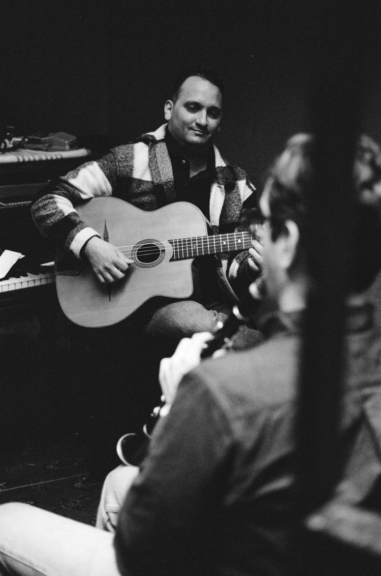 Mozes Rosenberg guitar